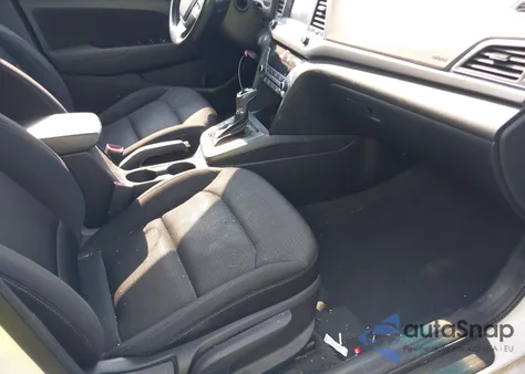 2018 Hyundai Elantra Value Edition из США, поврежденный, VIN 5NPD84LF9JH347655